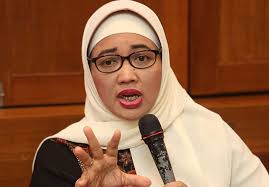 Hasil gambar untuk Retno Listyarti